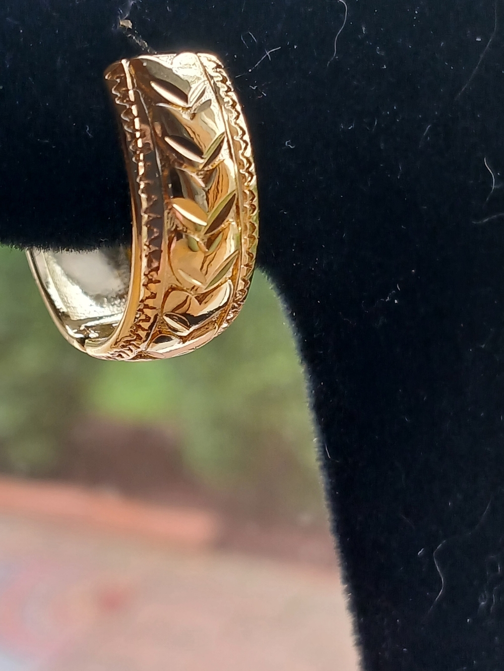18 K Gold Filled Chevron Pattern Hoop Earrings - Picture 3 of 10